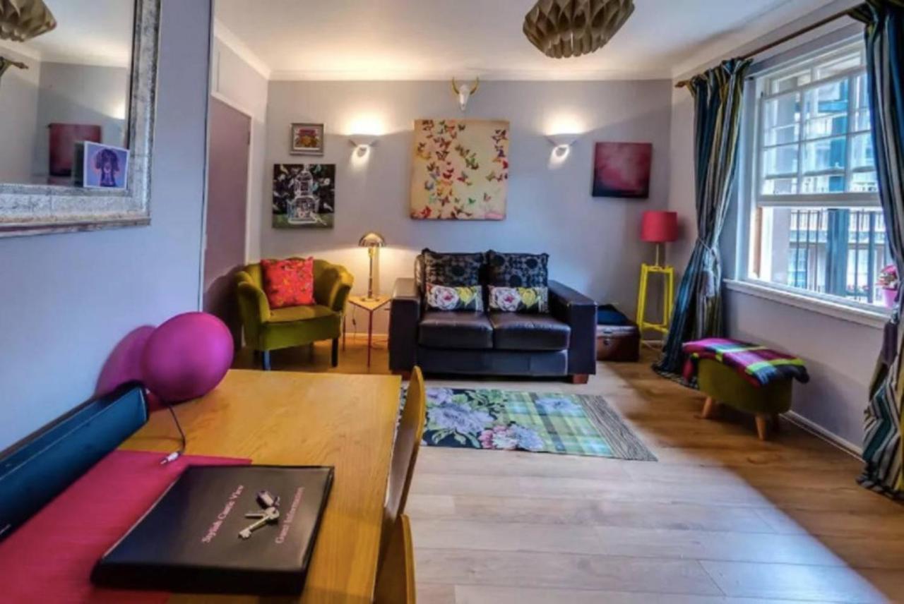 Joivy Stylish Castle View Apartment Edinburgh Eksteriør bilde
