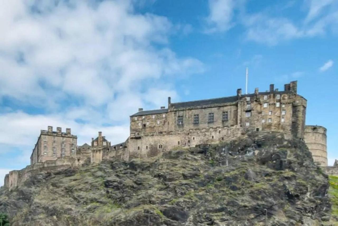Joivy Stylish Castle View Apartment Edinburgh Eksteriør bilde